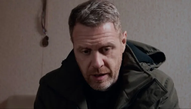 Момент из 15 серии 1 сезона