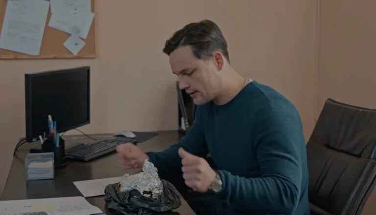 Момент из 18 серии 1 сезона