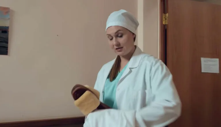 Момент из 21 серии 1 сезона