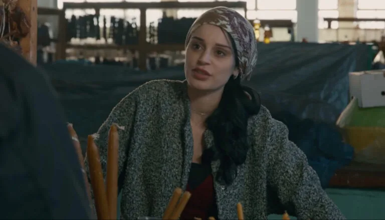 Момент из 9 серии 1 сезона